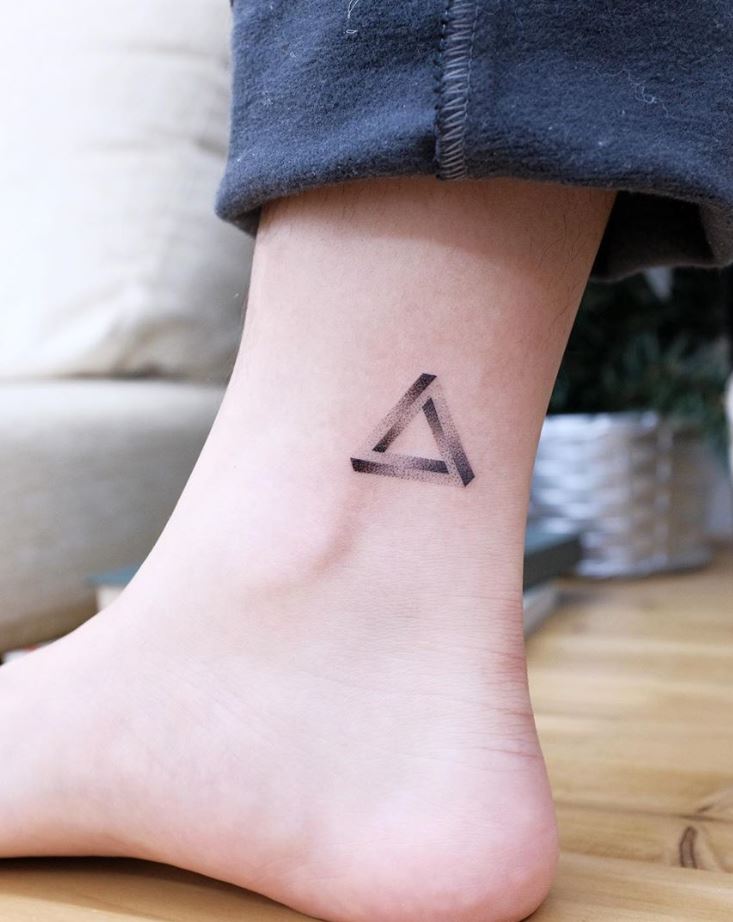 The Very Best Miniature Tattoos Ever Created