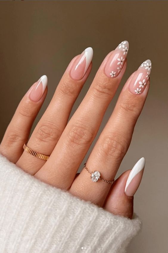 Achieve the Perfect Manicure with Chrome Nails!