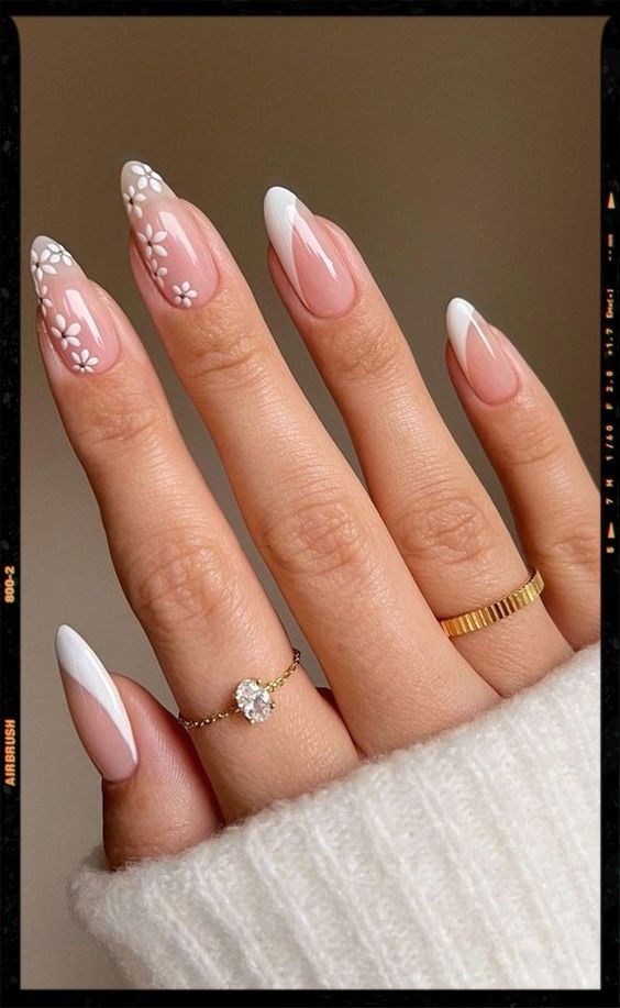 Achieve the Perfect Manicure with Chrome Nails!