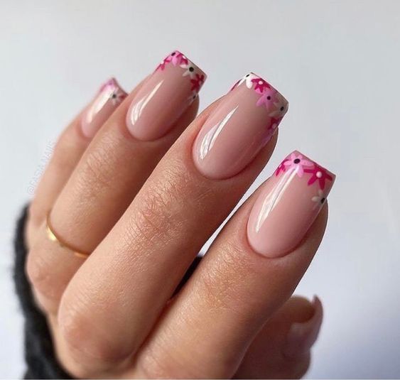 Here Are The 15 Best Spring & Summer 2023 Nail Trends To Copy