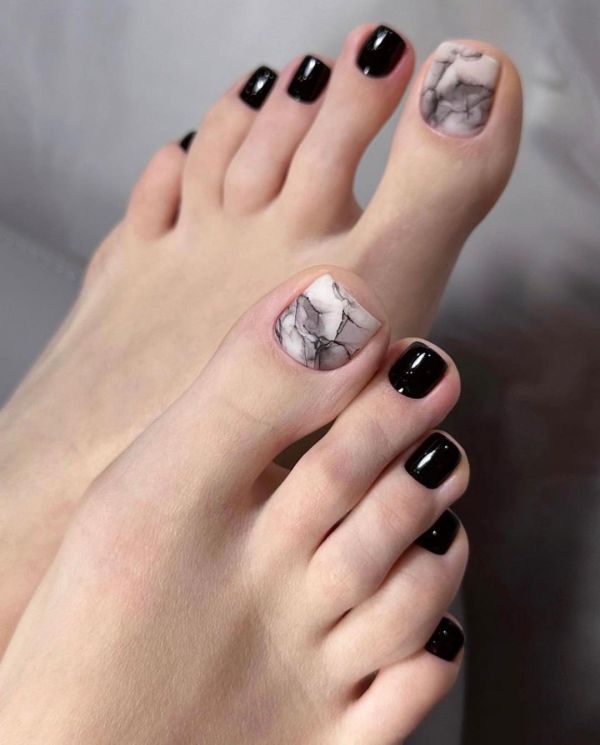 Black Toe Nails with White and Black Marble Big Toe Design