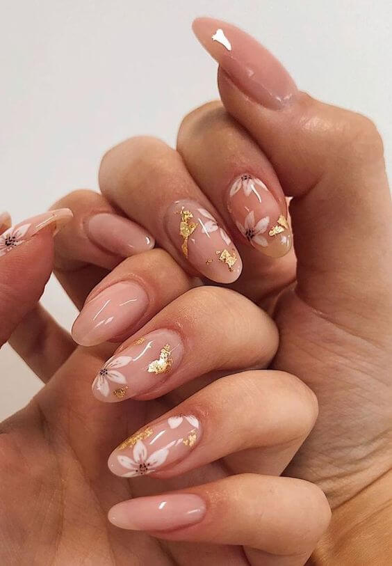 30 Alluring Floral Nail Ideas That Will Turn Your Hands Into Mini-Gardens - 241