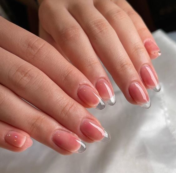 Plain and simple round shaped clear nails