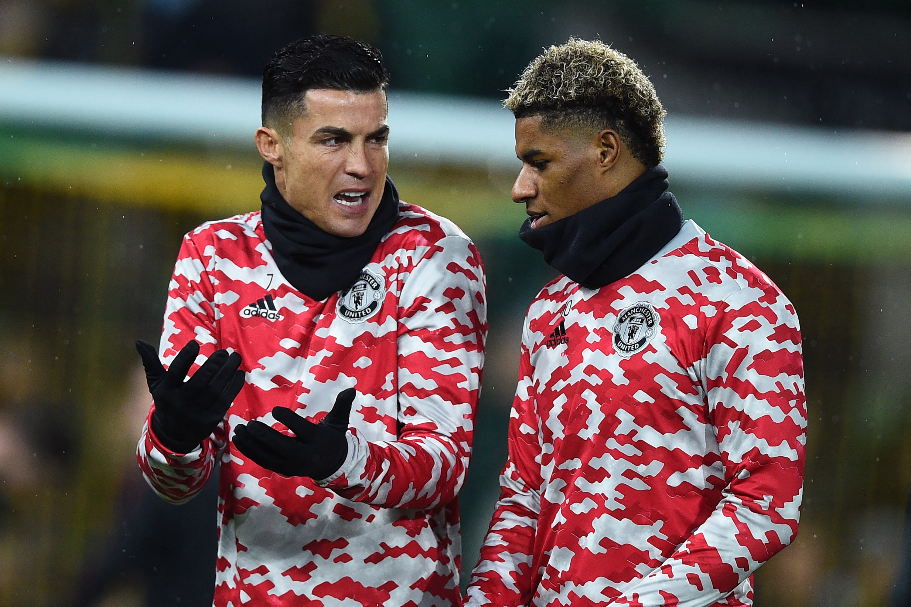 Cristiano Ronaldo buries hatchet with Marcus Rashford and gives team-mate  tips despite him taking Man Utd starting spot | The US Sun