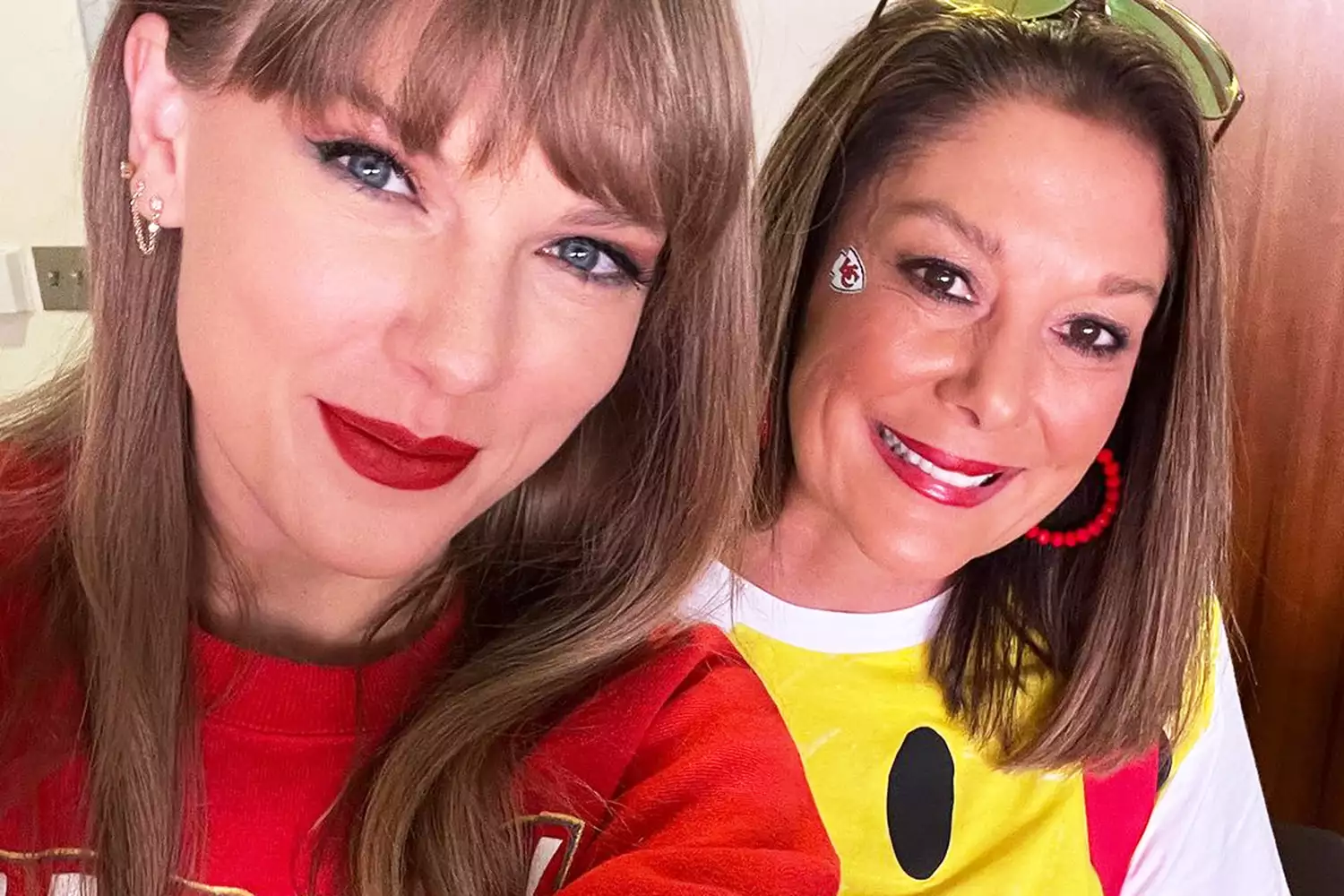 Patrick Mahomes Mom Randi Mahomes Shares New Selfies with Taylor Swift from Chiefs vs. Chargers Game