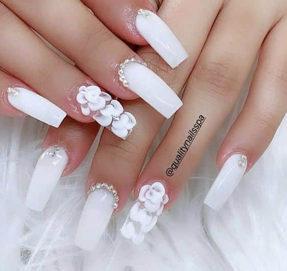 55+ Gorgeous Milky White Nail Polish Designs 2023