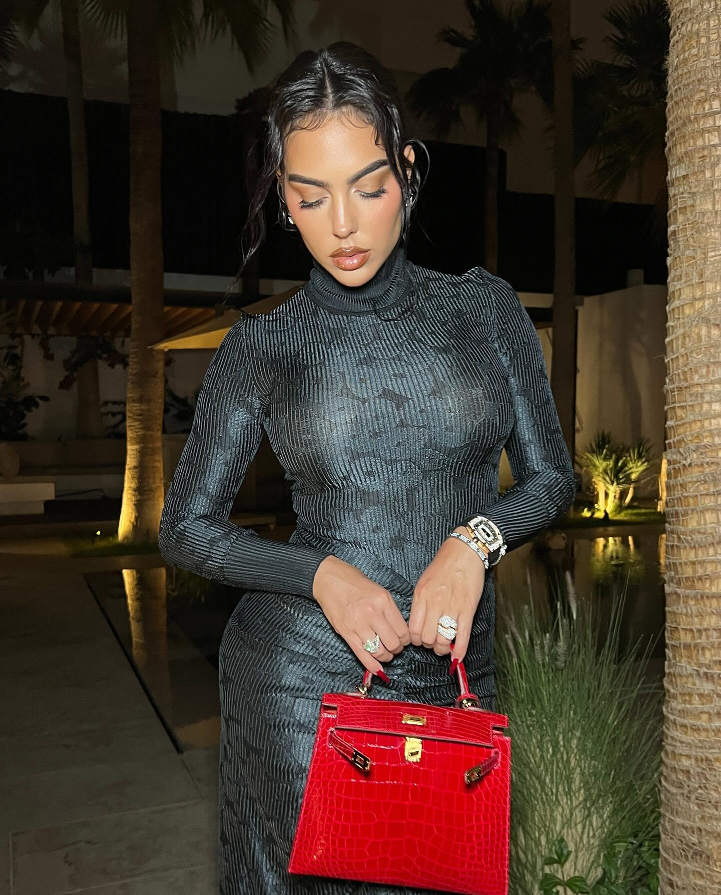 Georgina Rodriguez stunned in a figure-hugging dress