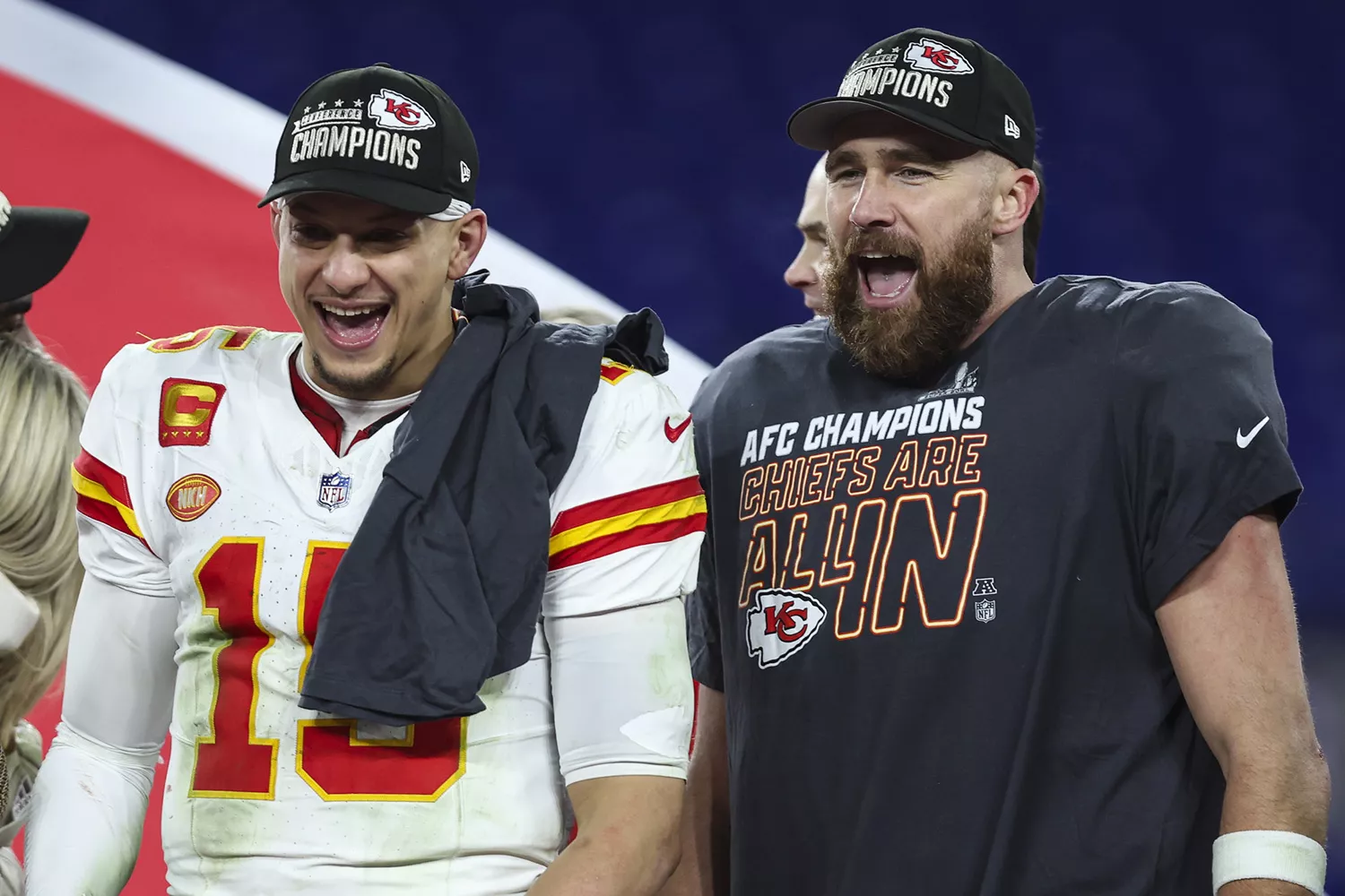 Travis Kelce Patrick Mahomes football baltimore 01 28 24