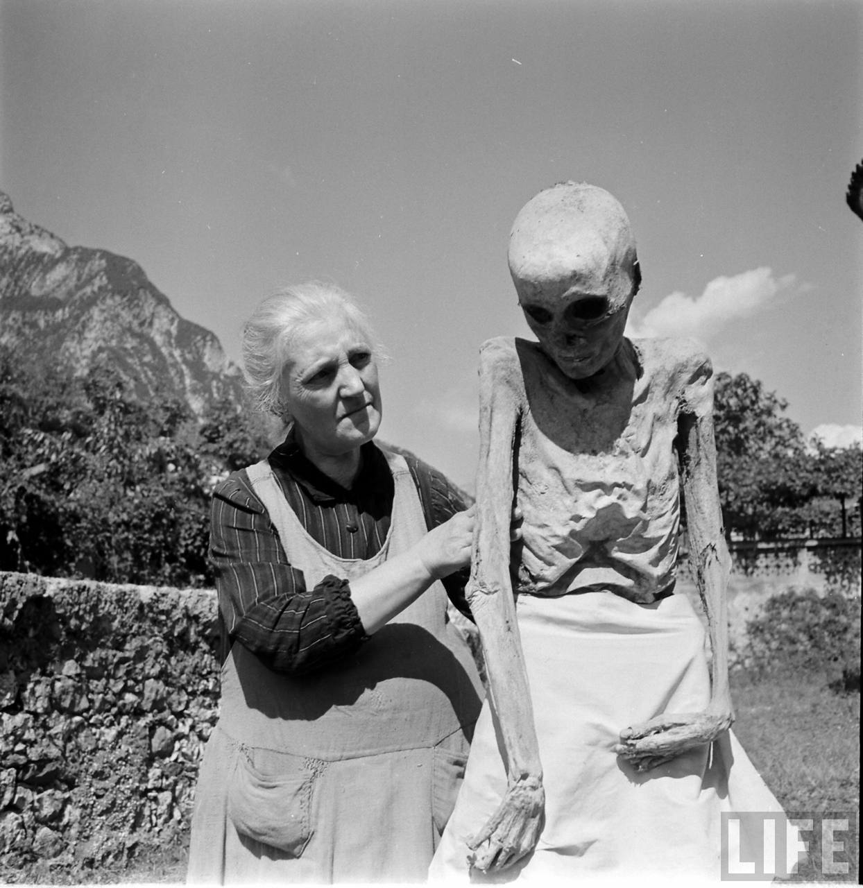 Candid Photographs Captured People Living a Normal Life With Mummies in  Venzone, Italy in 1950 ~ Vintage Everyday