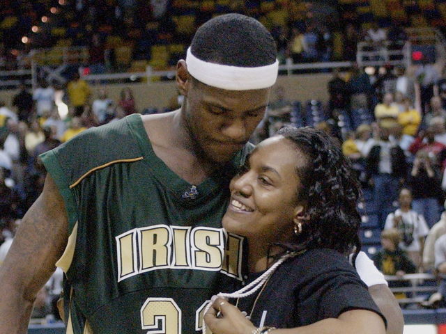 LeBron James' heartfelt essay pays tribute his mom: 'She's my champion' |  theScore.com