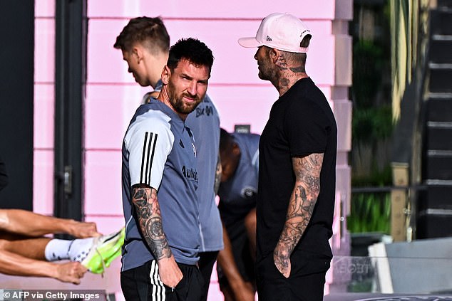 David Beckham keeps a close eye on Lionel Messi in Inter Miami training -  as the pair share a hug ahead of his second game tomorrow night | Daily  Mail Online