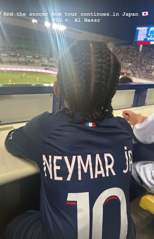 Saint was donning a Neymar shirt in the stands